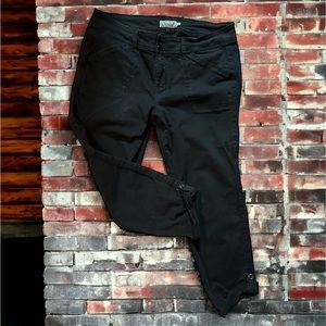 Black torrid size 18 capris